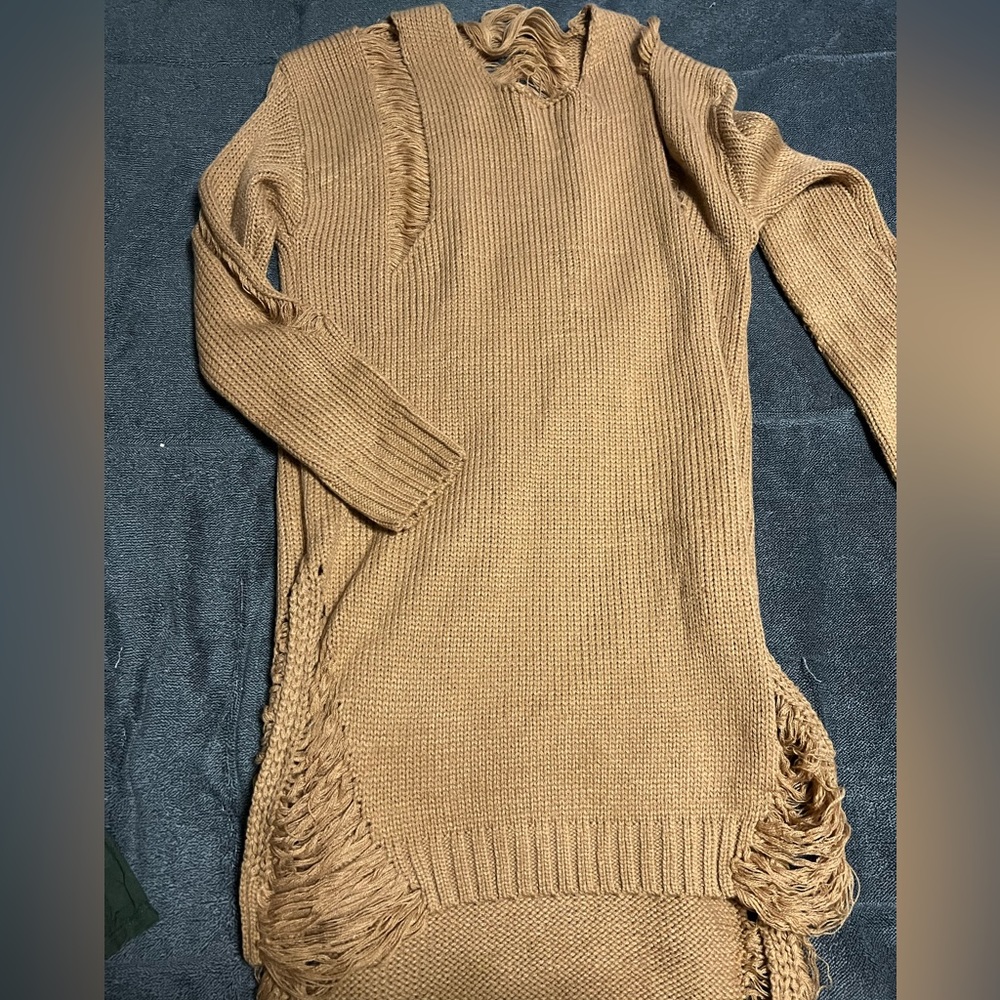 Main strip size medium sweater